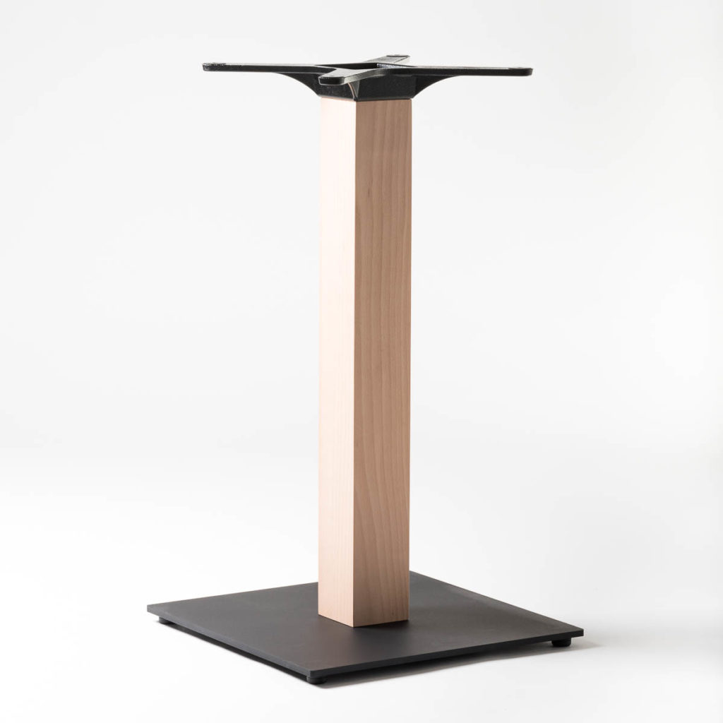 Stół z drewnianą nogą kwadratową z czarną aluminiową podstawą